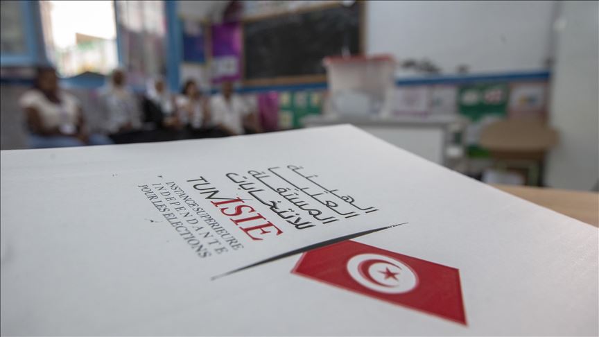 Tunisie/Présidentielle: Saïed et Karoui en tête après le comptage d'environ la moitié des voix