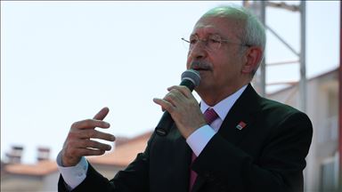 'Siyaseti herkesin karnı doysun diye yapıyoruz'