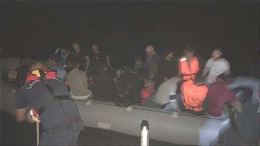 گارد ساحلی ترکیه 234 مهاجر را از خطر غرق شدن نجات داد