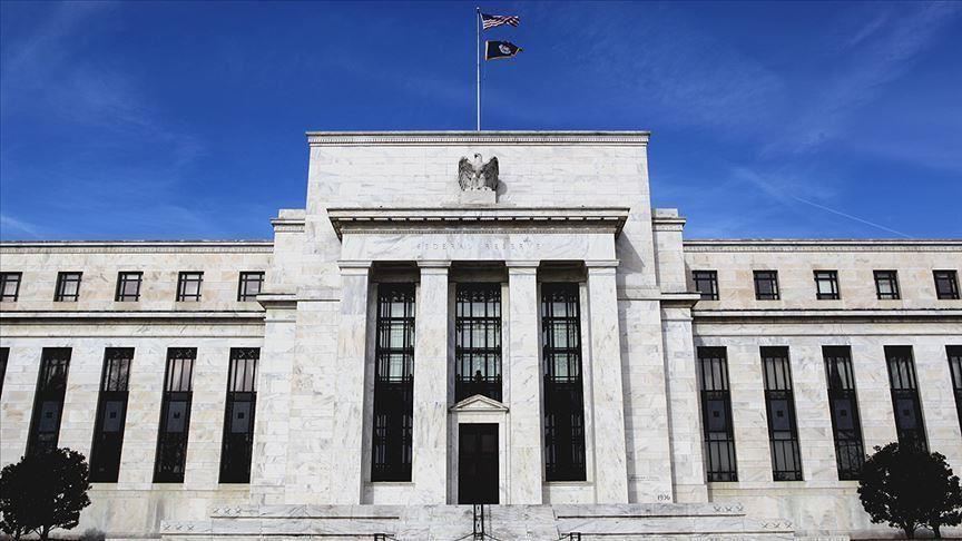 US central bank cuts interest rates