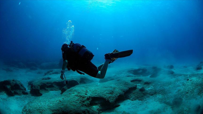 Divers flock to Turkish Med to see ancient amphorae