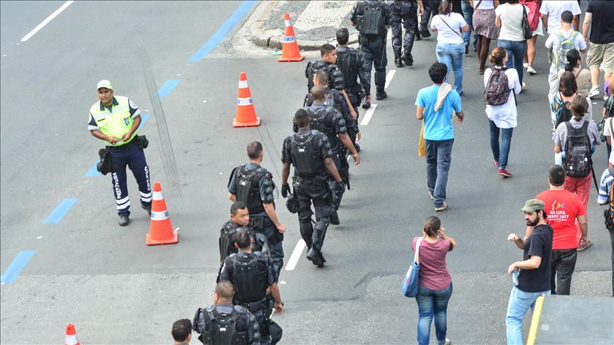 Argentina: Schools closed as teachers go on strike