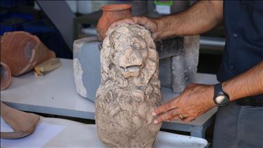 Turqi, arkeologët zbulojnë skulpturë luani të lashtë 2.200 vjet