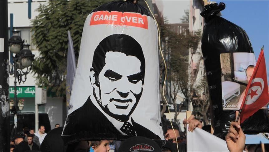 Ben Ali: du pouvoir à l'exil en passant par la révolution (portrait) 