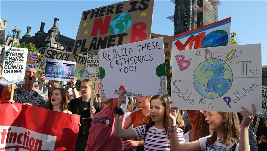 Klimatske promjene: Hiljade građana na protestima u Londonu i Stockholmu 