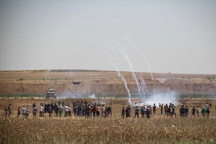 Israel serang aksi protes di Gaza, 74 terluka