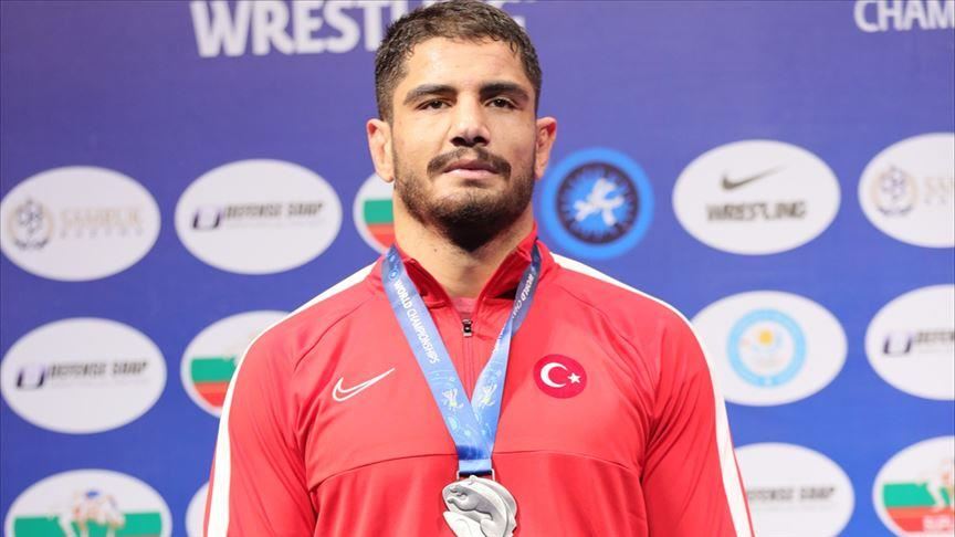 مصارعة حرة: التركي "آق غول" يقتنص فضية في بطولة العالم 