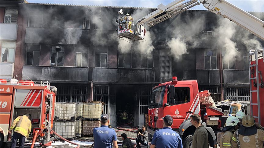 basaksehir de fabrika yangini