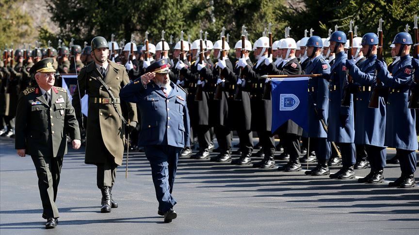 Turkey, Qatar discuss ways to enhance defense ties