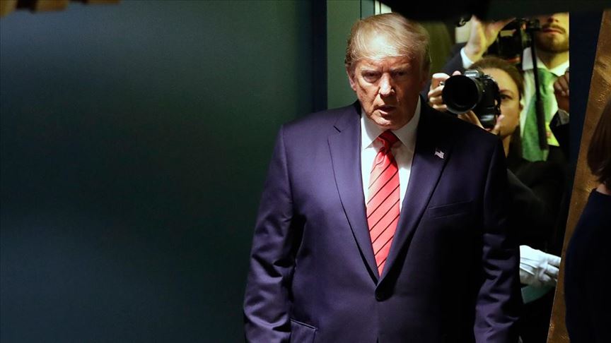 Trump aseguró que el informante que reveló la llamada a Zelenski es "casi un espía"