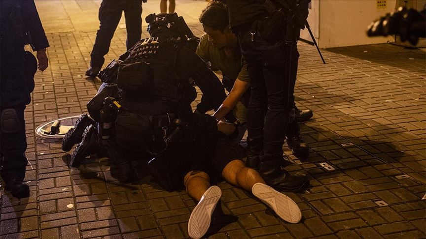 Tokom protesta u Hong Kongu privedeno 1.600 učenika i studenata