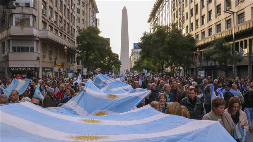Macri convoca marcha para relanzar su campaña a la reelección