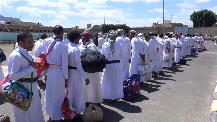 الصليب الأحمر: الحوثيون يفرجون عن 290 أسيرا