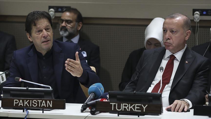 عمران خان: فضائية مكافحة الإسلاموفوبيا تشبه BBC