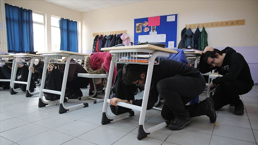 MEB deprem görüntülerini afet eğitiminde kullanacak