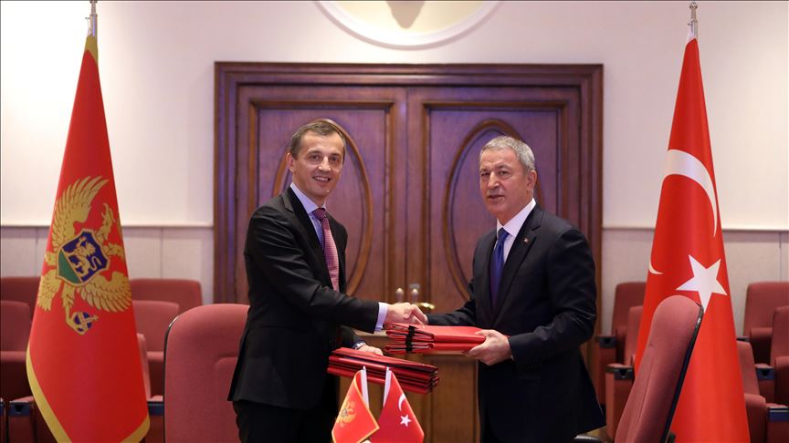 Turkish defense minister meets Montenegrin counterpart