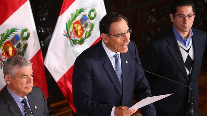 Presidente Martín Vizcarra disolvió el Congreso de Perú