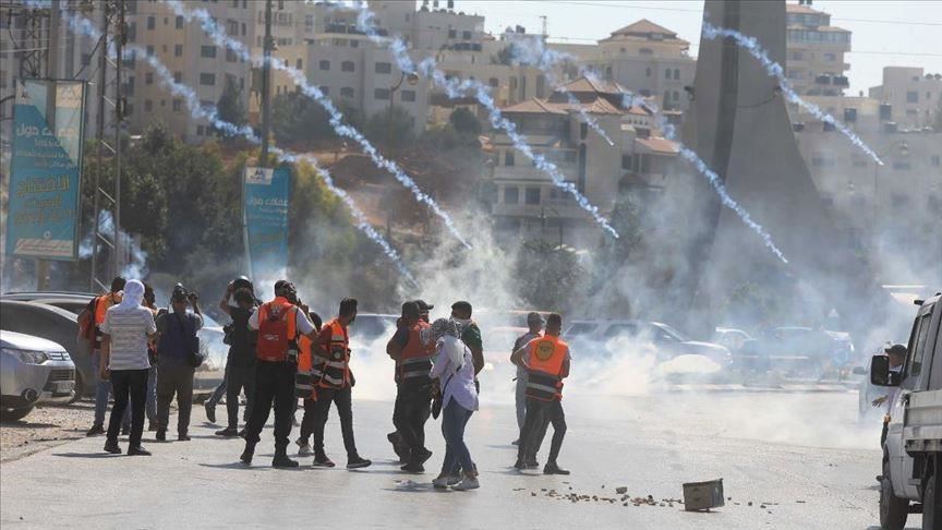 Ramallah : Des dizaines de cas d'asphyxie lors d'affrontements avec l'armée israélienne