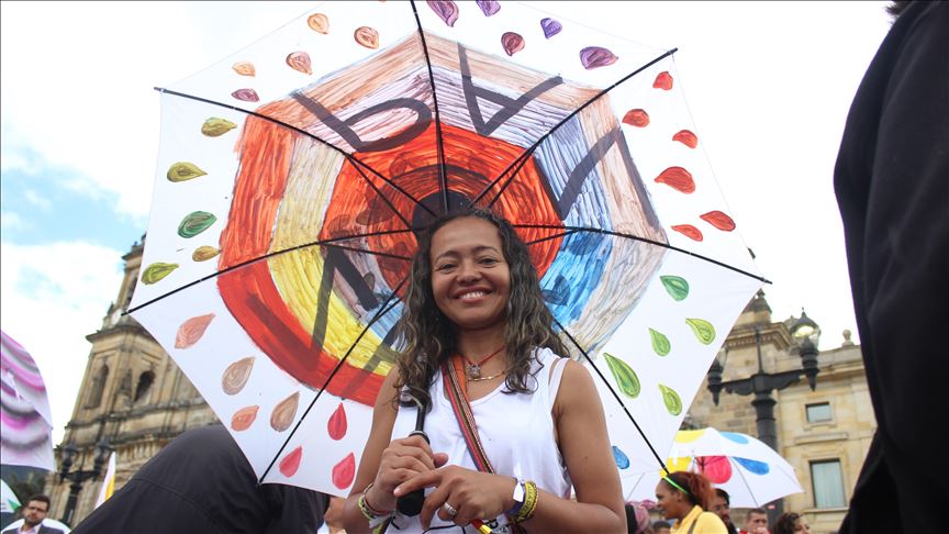 Discriminación, desigualdad y violencia, las dificultades que enfrentan lideresas en Colombia