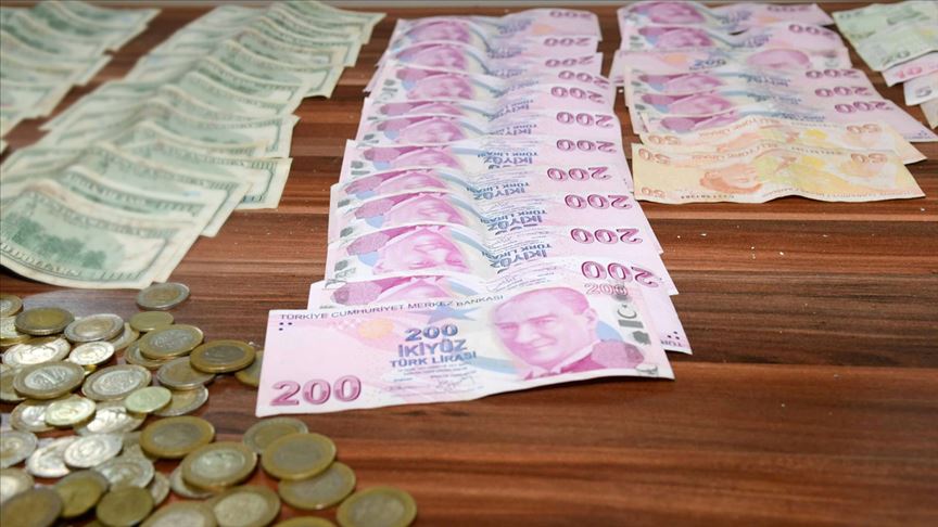 Dilencilerin üzerinden 'servet' çıkıyor