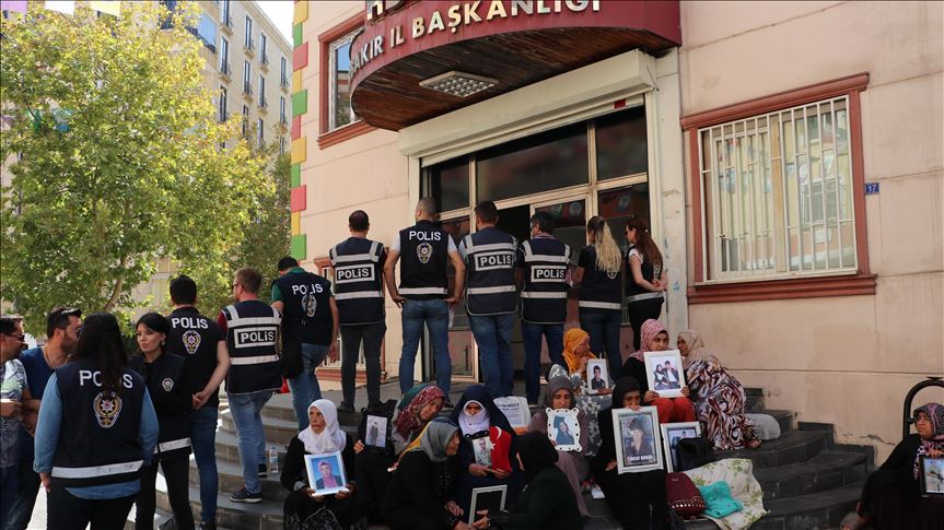Turkey: Another mother joins sit-in protest against PKK