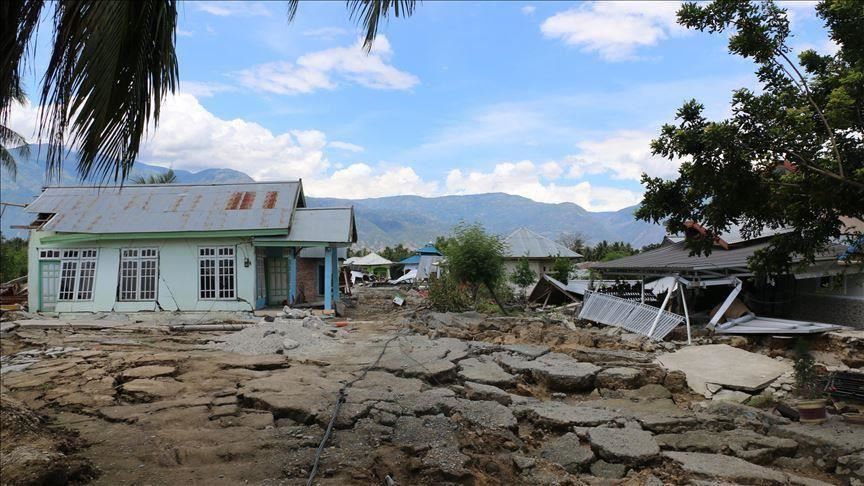 ارتفاع حصيلة ضحايا زلزال إندونيسيا إلى 36 قتيلا