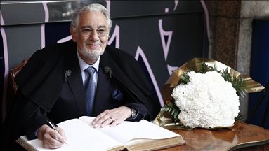 Tras denuncias de acoso sexual, Plácido Domingo dimite como director de la Ópera de Los Ángeles