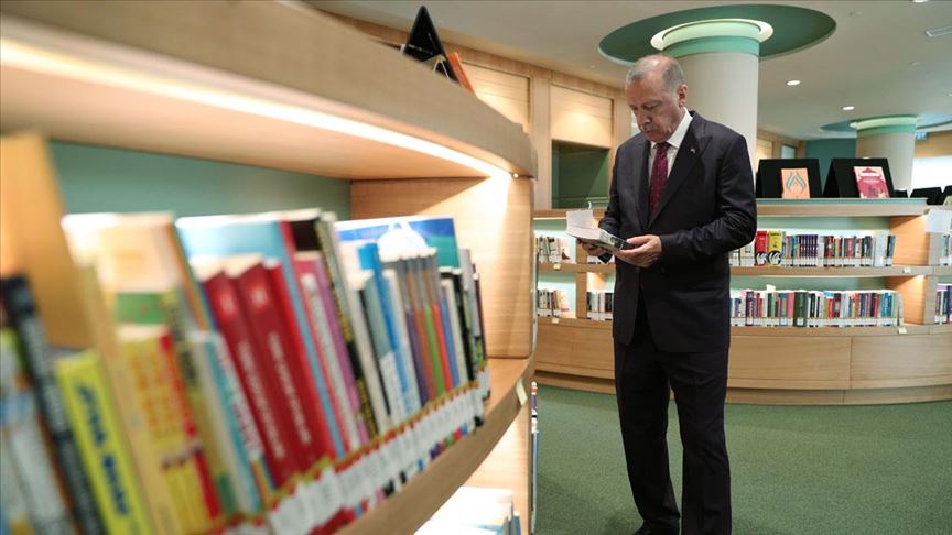 Erdoğan Cumhurbaşkanlığı Kütüphanesi'nde incelemede bulundu