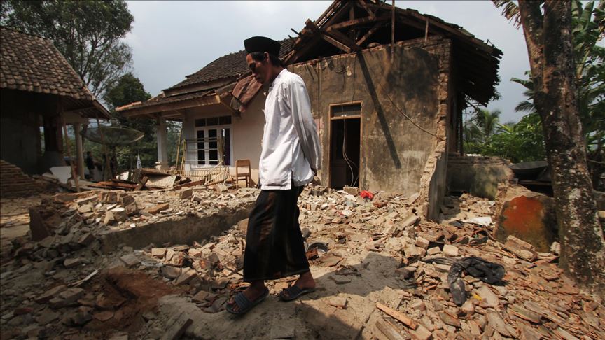 Indoneziju dnevno pogodi preko 30 zemljotresa