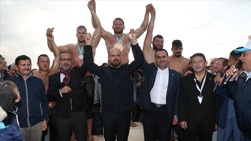 Etnospor'da İsmail Balaban başpehlivan oldu