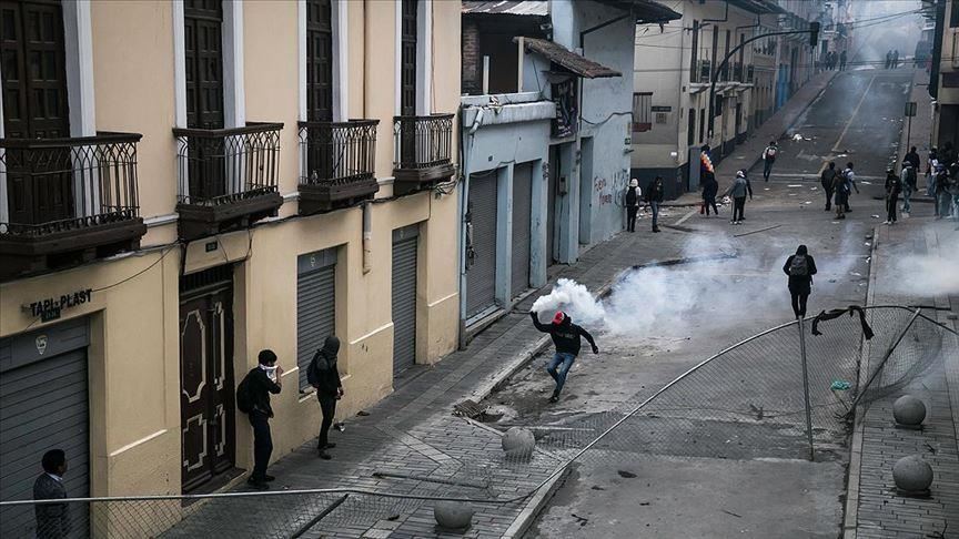 Ecuador arrests 350 people amid fuel protests