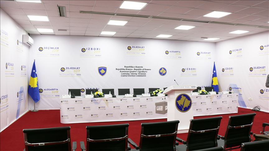 Zgjedhjet në Kosovë: Deri në ora 15:00 jehona e votuesve 29,28 për qind