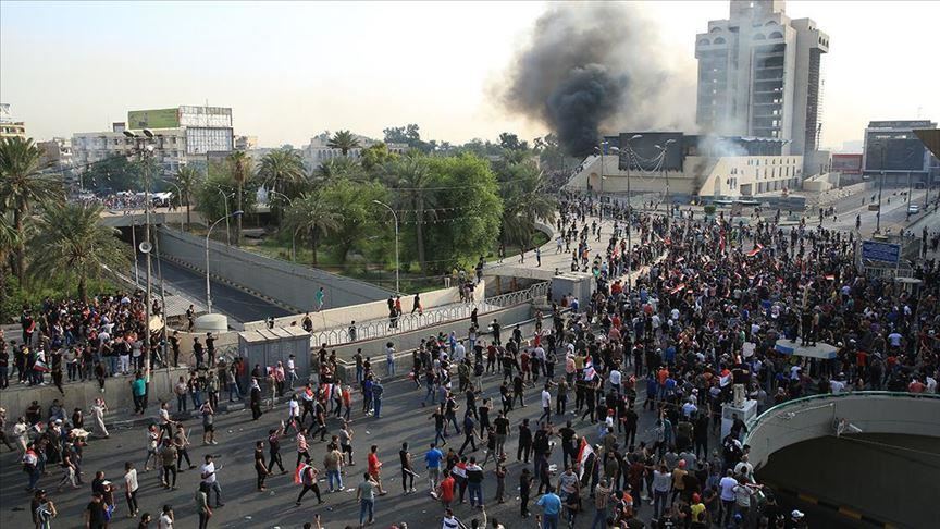 گهندهڵی مۆتهکەیهك کە عێراق راپێچی لێوارهكانی ههڵوهشانهوه دهكات