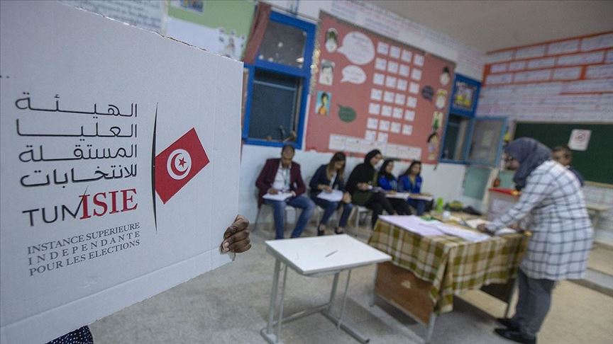 «Ан-Нахда» побеждает на парламентских выборах в Тунисе - экзитпол