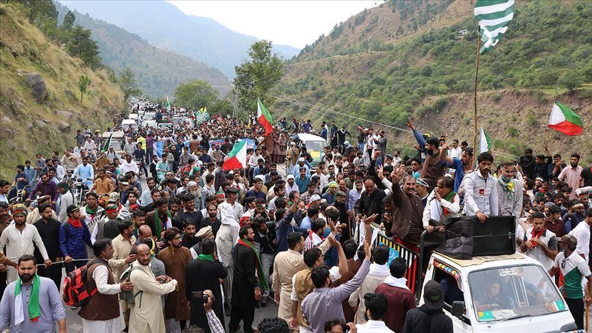Pakistan: Marchers stopped short of Kashmir border
