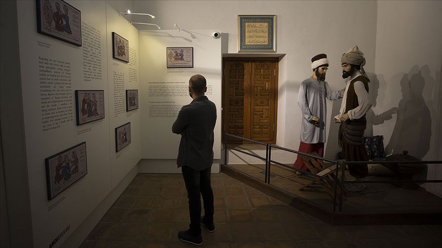 Osmanlı'nın şifa yöntemlerinin anlatıldığı müzeye ziyaretçi akını