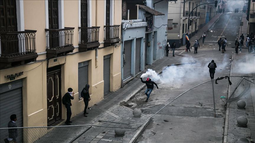 En Ecuador fueron suspendidas las clases debido a las manifestaciones