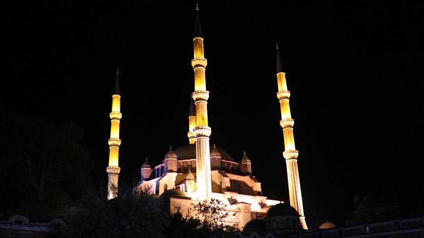 U svim džamijama u Istanbulu proučeni salavati povodom operacije “Izvor mira”