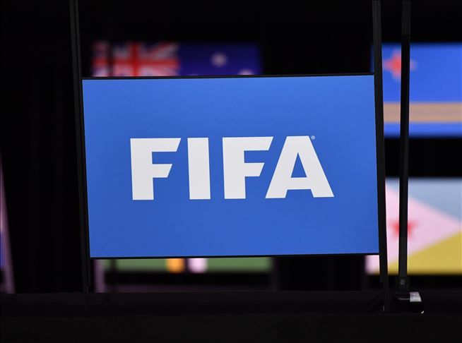 FIFA sanksi Indonesia buntut kericuhan lawan Malaysia