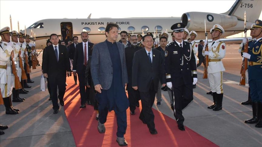 Pakistan premier talks Kashmir, economy on China visit