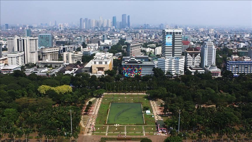 Bangunan dan taman hiburan wajib gunakan bahasa Indonesia