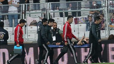 Timnas Turki kunjungi pemain Besiktas usai operasi lutut