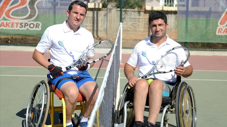 Engellerini Kortta Astilar