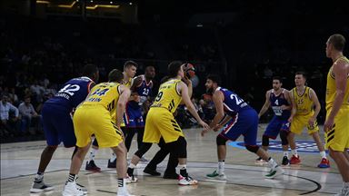 Anadolu Efes Alba Berlin'i uzatmalarda geçti