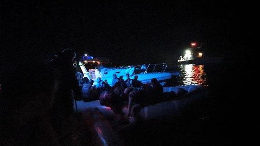 ضبط 65 مهاجرا غير نظامي قبالة السواحل الغربية لتركيا