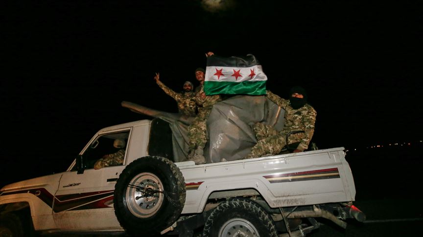قافلة للجيش الوطني السوري تتحرك لدعم عملية "نبع السلام"