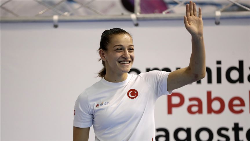 Turkey's Cakiroglu claims silver in women's boxing
