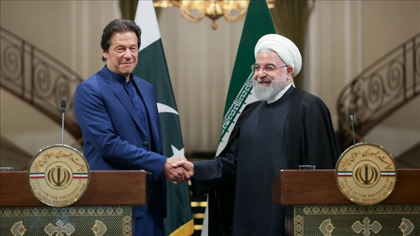 روحاني يرحب بجهود عمران خان لحل أزمة الخليج 
