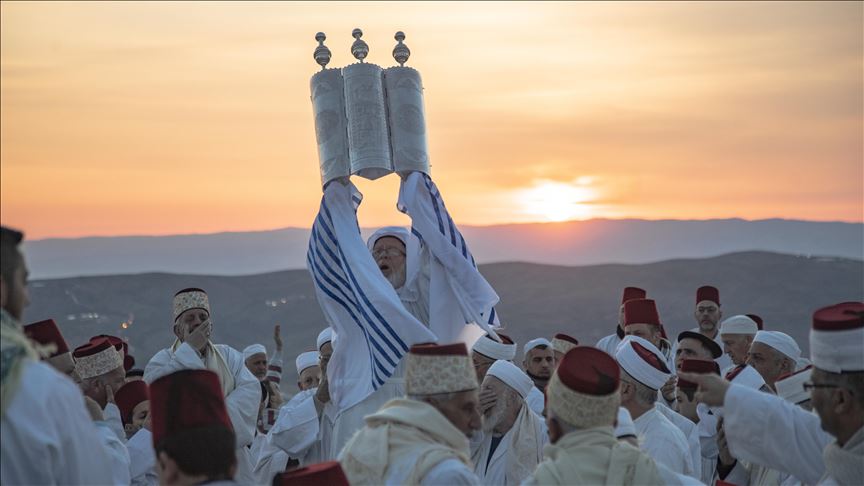 Palestine's Samaritans celebrate Sukkot in Mt. Gerizim