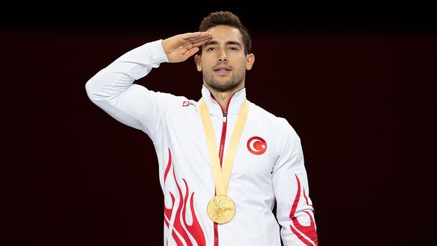Mondiaux de gymnastique: Erdogan félicite Ibrahim Çolak, sacré Champion du monde
